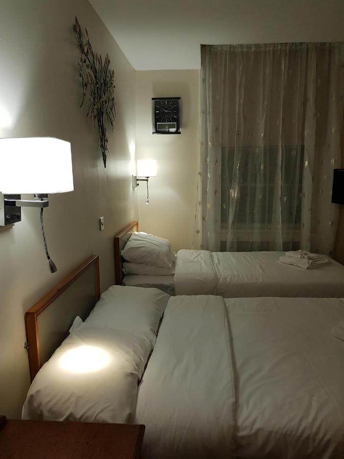 Linden Tree Bed & Breakfast Глостър Екстериор снимка