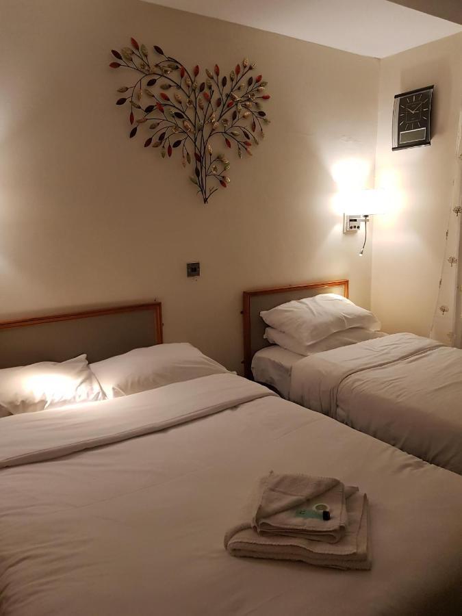 Linden Tree Bed & Breakfast Глостър Екстериор снимка